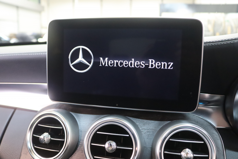 メルセデスベンツ Cクラス C200 AVG AMGﾗｲﾝ ﾚｻﾞｰｴｸｽｸﾙｰｼﾌﾞ&ﾚｰﾀﾞｰｾｰﾌﾃｨPKG　ｷｰﾚｽｺﾞｰ 黒本革 HDDﾅﾋﾞTV BT音楽 ﾊﾞｯｸｶﾒﾗ PTS LEDﾗｲﾄ 自動ﾄﾗﾝｸ ﾊﾝｽﾞﾌﾘｰA AMGｴｱﾛ&18AW ｴｱｻｽ　2年保証