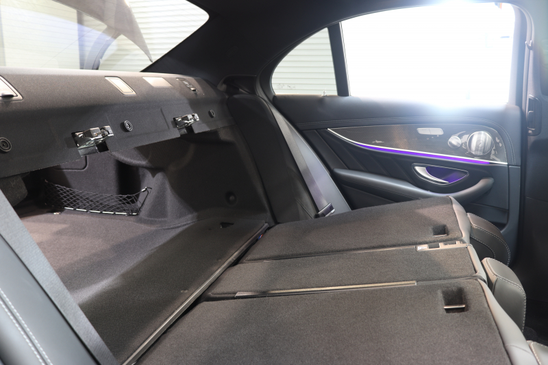 AMG Eクラス E53 4MATIC+ ｴｸｽｸﾙｰｼﾌﾞ&ﾚｰﾀﾞｰｾｰﾌﾃｨPKG　ISG搭載 後期 ｷｰﾚｽｺﾞｰ 黒本革 ﾍﾞﾝﾁﾚｰﾀｰ ﾊﾟﾉﾗﾏSR MBUXﾅﾋﾞTV ｽﾏﾎ連携 ﾌﾞﾙﾒｽﾀｰ 360ｶﾒﾗ PTS LEDﾗｲﾄ 自動ﾄﾗﾝｸ AMG専用装備&ﾁｭｰﾆﾝｸﾞ ﾜｲﾔﾚｽ充電 ｸﾛｰｼﾞﾝｸﾞS 9AT　2年保証