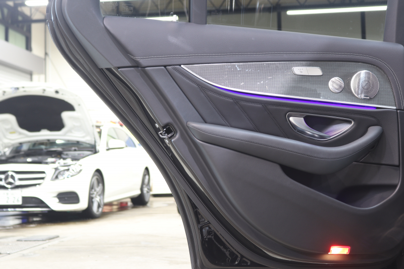 AMG Eクラス E53 4MATIC+ ｴｸｽｸﾙｰｼﾌﾞ&ﾚｰﾀﾞｰｾｰﾌﾃｨPKG　ISG搭載 後期 ｷｰﾚｽｺﾞｰ 黒本革 ﾍﾞﾝﾁﾚｰﾀｰ ﾊﾟﾉﾗﾏSR MBUXﾅﾋﾞTV ｽﾏﾎ連携 ﾌﾞﾙﾒｽﾀｰ 360ｶﾒﾗ PTS LEDﾗｲﾄ 自動ﾄﾗﾝｸ AMG専用装備&ﾁｭｰﾆﾝｸﾞ ﾜｲﾔﾚｽ充電 ｸﾛｰｼﾞﾝｸﾞS 9AT　2年保証