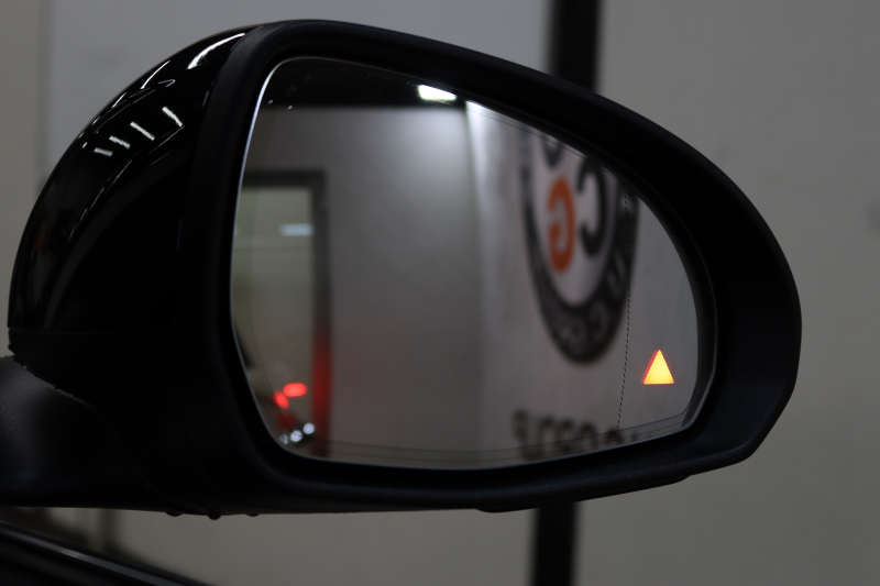 メルセデスベンツ Cクラス C220d AVG AMGﾗｲﾝ ﾚｻﾞｰｴｸｽｸﾙｰｼﾌﾞ&ﾍﾞｰｼｯｸ&ﾚｰﾀﾞｰｾｰﾌﾃｨPKG　ISG搭載 ｷｰﾚｽｺﾞｰ 黒本革 ﾊﾟﾉﾗﾏSR ﾍｯﾄﾞｱｯﾌﾟD MBUX/ARﾅﾋﾞTV ｽﾏﾎ連携 360ｶﾒﾗ PTS LEDﾗｲﾄ 自動ﾄﾗﾝｸ AMGｴｱﾛ&18AW ﾜｲﾔﾚｽ充電 9AT　2年保証