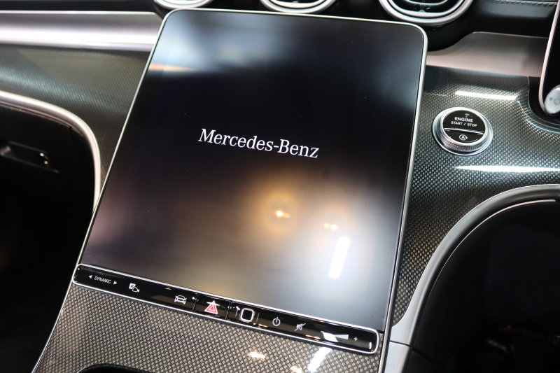 メルセデスベンツ Cクラス C220d AVG AMGﾗｲﾝ ﾚｻﾞｰｴｸｽｸﾙｰｼﾌﾞ&ﾍﾞｰｼｯｸ&ﾚｰﾀﾞｰｾｰﾌﾃｨPKG　ISG搭載 ｷｰﾚｽｺﾞｰ 黒本革 ﾊﾟﾉﾗﾏSR ﾍｯﾄﾞｱｯﾌﾟD MBUX/ARﾅﾋﾞTV ｽﾏﾎ連携 360ｶﾒﾗ PTS LEDﾗｲﾄ 自動ﾄﾗﾝｸ AMGｴｱﾛ&18AW ﾜｲﾔﾚｽ充電 9AT　2年保証