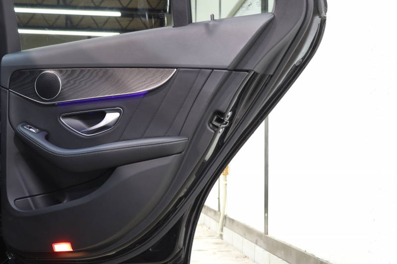 メルセデスベンツ Cクラス C200 AVG AMGﾗｲﾝ ﾚｰﾀﾞｰｾｰﾌﾃｨPKG　BSG搭載 後期 1ｵｰﾅｰ MEｺﾈｸﾄ ｷｰﾚｽｺﾞｰ 黒革 ｼｰﾄﾋｰﾀｰ HDDﾅﾋﾞTV ｽﾏﾎ連携 ﾊﾞｯｸｶﾒﾗ PTS LEDﾗｲﾄ AMGｴｱﾛ&18AW ﾀﾞｲﾅﾐｯｸｾﾚｸﾄ ｴｱｻｽ 9AT　2年保証