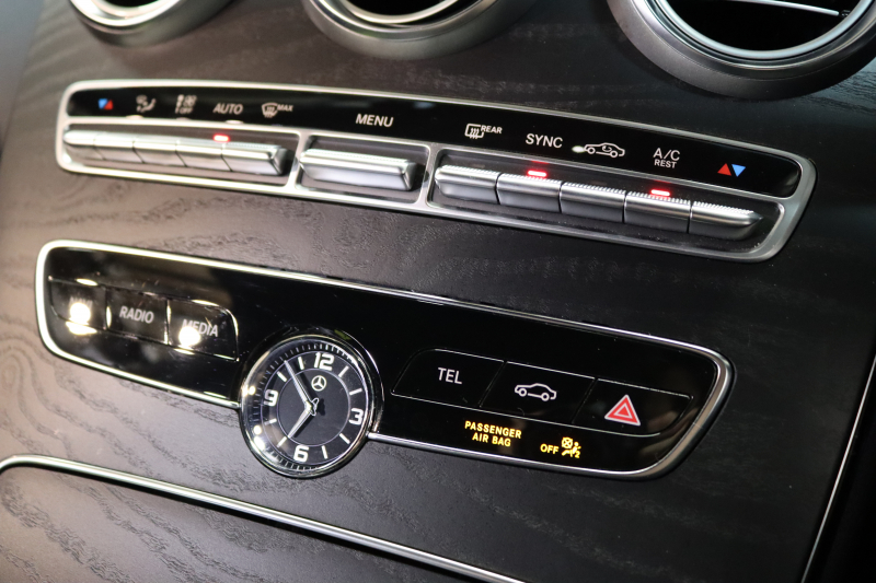 メルセデスベンツ Cクラス C200 AVG AMGﾗｲﾝ ﾚｰﾀﾞｰｾｰﾌﾃｨPKG　BSG搭載 後期 1ｵｰﾅｰ MEｺﾈｸﾄ ｷｰﾚｽｺﾞｰ 黒革 ｼｰﾄﾋｰﾀｰ HDDﾅﾋﾞTV ｽﾏﾎ連携 ﾊﾞｯｸｶﾒﾗ PTS LEDﾗｲﾄ AMGｴｱﾛ&18AW ﾀﾞｲﾅﾐｯｸｾﾚｸﾄ ｴｱｻｽ 9AT　2年保証