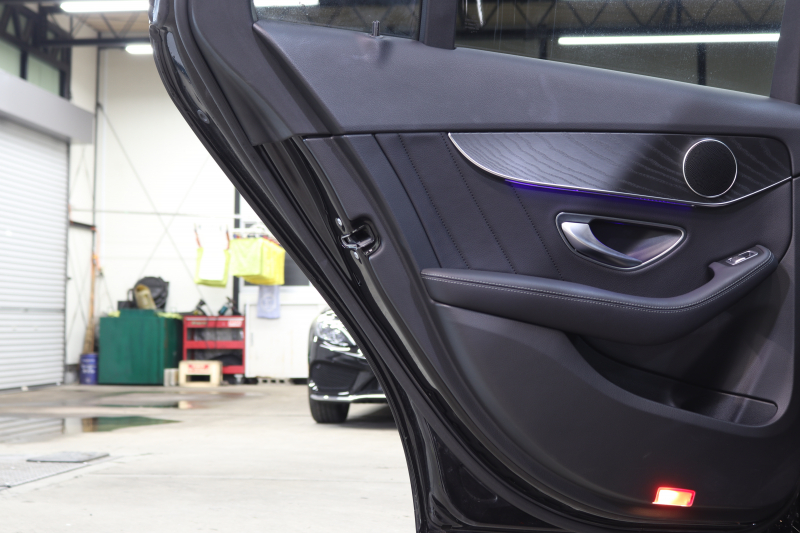 メルセデスベンツ Cクラス C200 AVG AMGﾗｲﾝ ﾚｰﾀﾞｰｾｰﾌﾃｨPKG　BSG搭載 後期 1ｵｰﾅｰ MEｺﾈｸﾄ ｷｰﾚｽｺﾞｰ 黒革 ｼｰﾄﾋｰﾀｰ HDDﾅﾋﾞTV ｽﾏﾎ連携 ﾊﾞｯｸｶﾒﾗ PTS LEDﾗｲﾄ AMGｴｱﾛ&18AW ﾀﾞｲﾅﾐｯｸｾﾚｸﾄ ｴｱｻｽ 9AT　2年保証