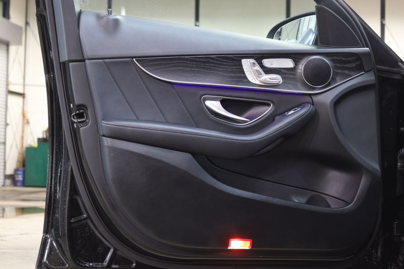 メルセデスベンツ Cクラス C200 AVG AMGﾗｲﾝ ﾚｰﾀﾞｰｾｰﾌﾃｨPKG　BSG搭載 後期 1ｵｰﾅｰ MEｺﾈｸﾄ ｷｰﾚｽｺﾞｰ 黒革 ｼｰﾄﾋｰﾀｰ HDDﾅﾋﾞTV ｽﾏﾎ連携 ﾊﾞｯｸｶﾒﾗ PTS LEDﾗｲﾄ AMGｴｱﾛ&18AW ﾀﾞｲﾅﾐｯｸｾﾚｸﾄ ｴｱｻｽ 9AT　2年保証