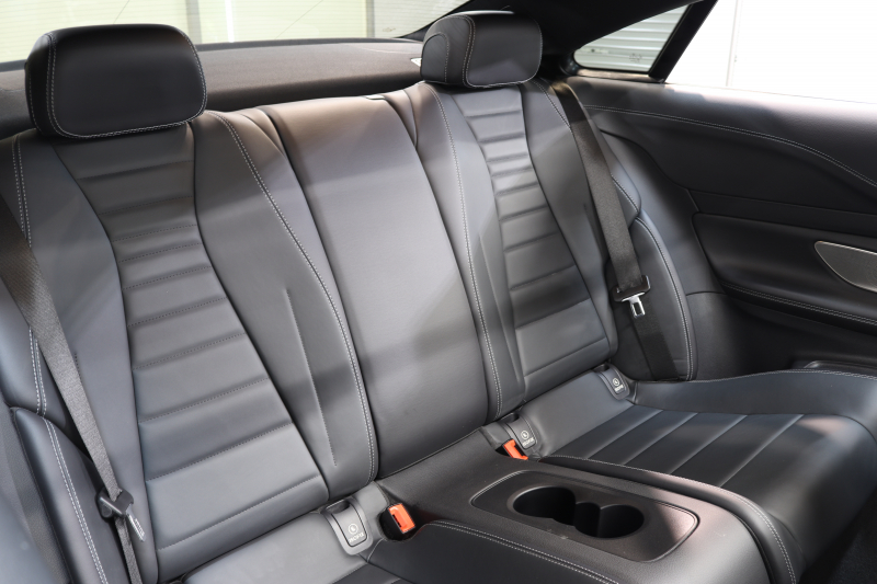 メルセデスベンツ Eクラス E200ｸｰﾍﾟ ｽﾎﾟｰﾂ ﾚｻﾞｰ&ﾚｰﾀﾞｰｾｰﾌﾃｨPKG　BSG搭載 後期 ｷｰﾚｽｺﾞｰ 黒本革 ﾊﾟﾉﾗﾏSR ﾍｯﾄﾞｱｯﾌﾟD MBUXﾅﾋﾞTV&ARﾅﾋﾞ ｽﾏﾎ連携 ﾌﾞﾙﾒｽﾀｰ 360ｶﾒﾗ PTS LEDﾗｲﾄ AMGｴｱﾛ&19AW ﾀﾞｲﾅﾐｯｸS 9AT 希少色ｾﾚﾅｲﾄｸﾞﾚｰ　2年保証