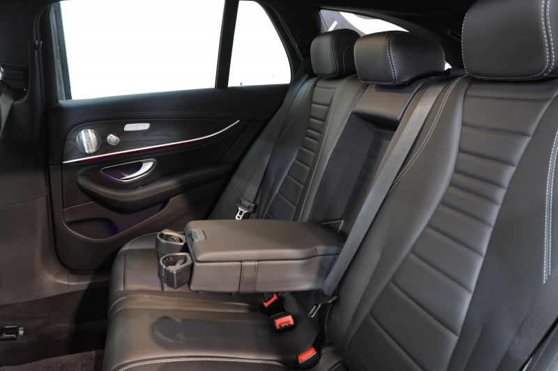 メルセデスベンツ Eクラス E220dｽﾃｰｼｮﾝﾜｺﾞﾝ AVG ｽﾎﾟｰﾂ 本革仕様 ﾚｰﾀﾞｰｾｰﾌﾃｨPKG　1ｵｰﾅｰ ｷｰﾚｽｺﾞｰ 黒本革 HDDﾅﾋﾞTV ｽﾏﾎ連携 ﾌﾞﾙﾒｽﾀｰ 360ｶﾒﾗ PTS LEDﾗｲﾄ 自動Rｹﾞｰﾄ ﾊﾝｽﾞﾌﾘｰA AMGｴｱﾛ&19AW ﾀﾞｲﾅﾐｯｸS 9AT　2年保証