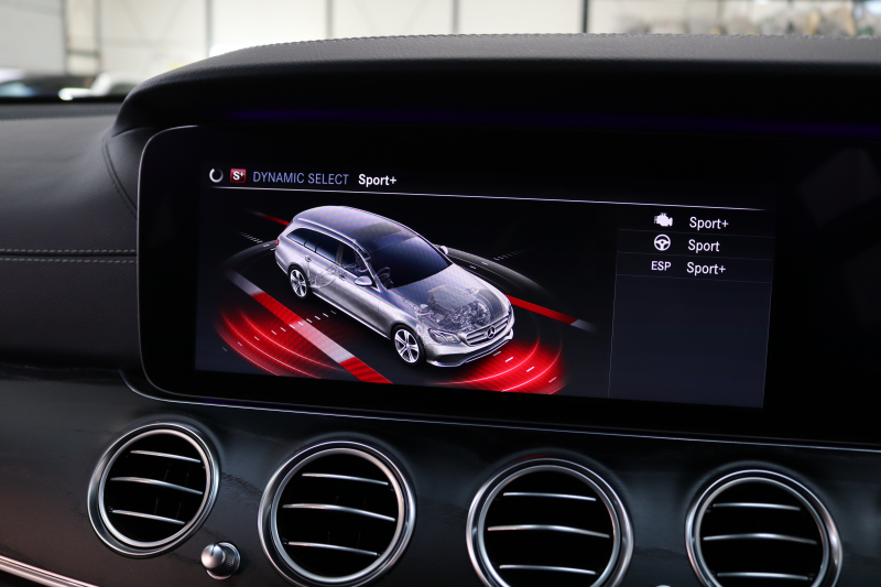 メルセデスベンツ Eクラス E220dｽﾃｰｼｮﾝﾜｺﾞﾝ AVG ｽﾎﾟｰﾂ 本革仕様 ﾚｰﾀﾞｰｾｰﾌﾃｨPKG　1ｵｰﾅｰ ｷｰﾚｽｺﾞｰ 黒本革 HDDﾅﾋﾞTV ｽﾏﾎ連携 ﾌﾞﾙﾒｽﾀｰ 360ｶﾒﾗ PTS LEDﾗｲﾄ 自動Rｹﾞｰﾄ ﾊﾝｽﾞﾌﾘｰA AMGｴｱﾛ&19AW ﾀﾞｲﾅﾐｯｸS 9AT　2年保証