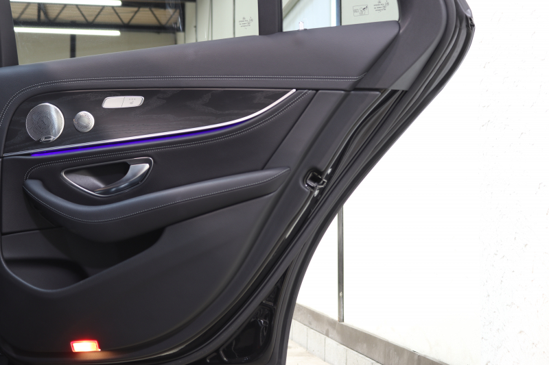 メルセデスベンツ Eクラス E220dｽﾃｰｼｮﾝﾜｺﾞﾝ AVG ｽﾎﾟｰﾂ 本革仕様 ﾚｰﾀﾞｰｾｰﾌﾃｨPKG　1ｵｰﾅｰ ｷｰﾚｽｺﾞｰ 黒本革 HDDﾅﾋﾞTV ｽﾏﾎ連携 ﾌﾞﾙﾒｽﾀｰ 360ｶﾒﾗ PTS LEDﾗｲﾄ 自動Rｹﾞｰﾄ ﾊﾝｽﾞﾌﾘｰA AMGｴｱﾛ&19AW ﾀﾞｲﾅﾐｯｸS 9AT　2年保証