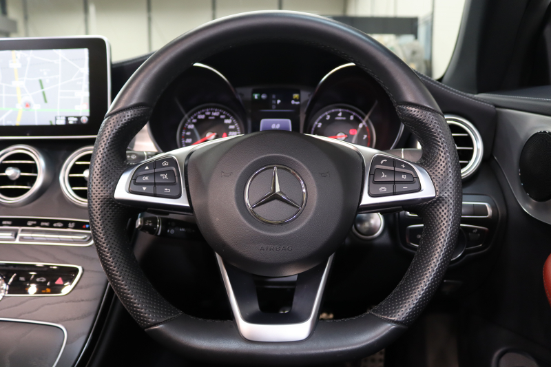 メルセデスベンツ Cクラス C180ｶﾌﾞﾘｵﾚ ｽﾎﾟｰﾂ ﾚｻﾞｰｴｸｽｸﾙｰｼﾌﾞ&ﾚｰﾀﾞｰｾｰﾌﾃｨPKG　ｷｰﾚｽｺﾞｰ 赤本革 ｴｱｽｶｰﾌ ﾍｯﾄﾞｱｯﾌﾟD HDDﾅﾋﾞTV BT音楽 ﾊﾞｯｸｶﾒﾗ PTS LEDﾗｲﾄ AMGｴｱﾛ&19AW ﾀﾞｲﾅﾐｯｸS 赤幌 9AT　2年保証