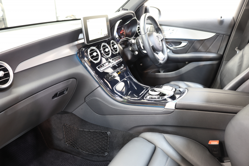 メルセデスベンツ GLC GLC250 4MATIC ｽﾎﾟｰﾂ 本革仕様 ﾚｰﾀﾞｰｾｰﾌﾃｨPKG　ｷｰﾚｽｺﾞｰ 黒本革 ﾊﾟﾉﾗﾏSR 純正HDDﾅﾋﾞTV BT音楽 ﾌﾞﾙﾒｽﾀｰ 360ｶﾒﾗ PTS LEDﾗｲﾄ 自動Rｹﾞｰﾄ ﾊﾝｽﾞﾌﾘｰA AMGｴｱﾛ&19AW 9AT　2年保証