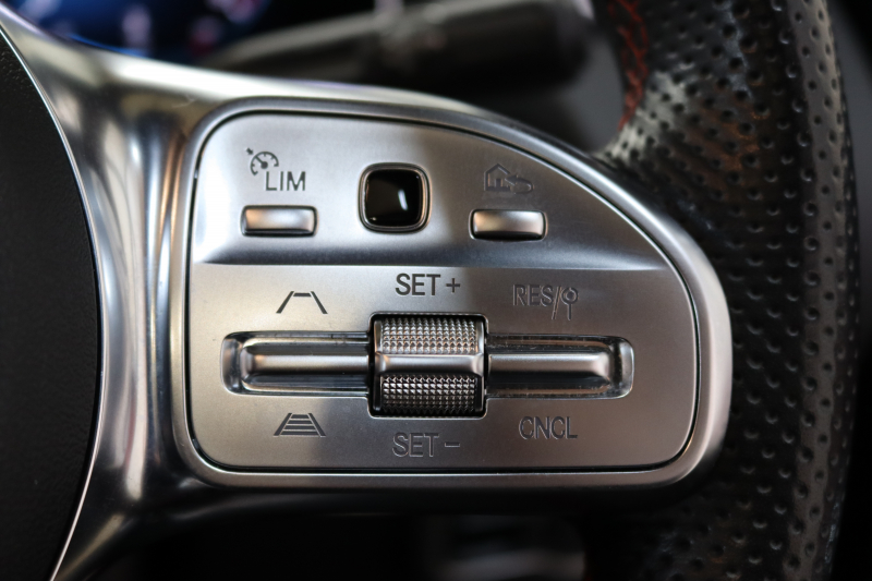 メルセデスベンツ Bクラス B180 AMGﾗｲﾝ AMGﾚｻﾞｰｴｸｽｸﾙｰｼﾌﾞ&ｱﾄﾞﾊﾞﾝｽﾄﾞ&ﾅﾋﾞｹﾞｰｼｮﾝ&ﾚｰﾀﾞｰｾｰﾌﾃｨPKG　1ｵｰﾅｰ ｷｰﾚｽｺﾞｰ 黒/赤本革 ﾊﾟﾉﾗﾏSR ﾍｯﾄﾞｱｯﾌﾟD MBUXﾅﾋﾞTV BT音楽 360ｶﾒﾗ PTS LEDﾗｲﾄ 自動Rｹﾞｰﾄ ﾊﾝｽﾞﾌﾘｰA AMGｴｱﾛ&18AW ﾜｲﾔﾚｽ充電 7AT　2年保証