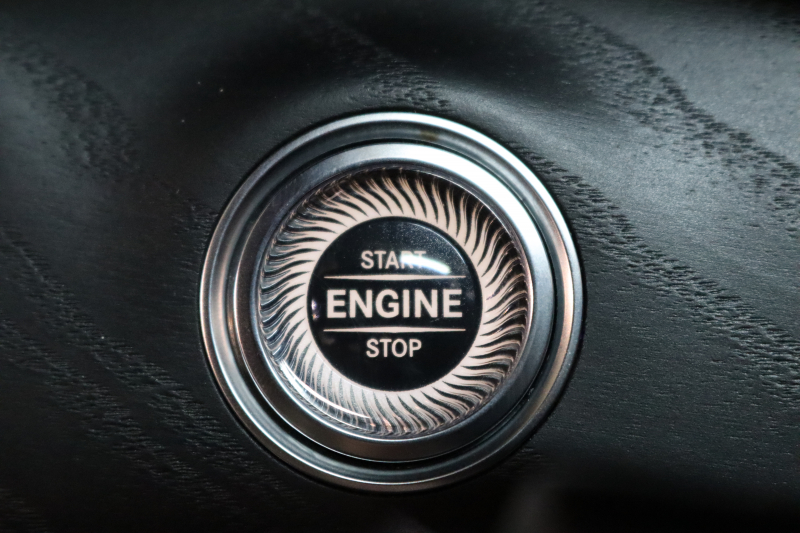 メルセデスベンツ Eクラス E220d AVG ｽﾎﾟｰﾂ ﾚｻﾞｰ&ﾚｰﾀﾞｰｾｰﾌﾃｨPKG　ｷｰﾚｽｺﾞｰ 黒本革 全席ｼｰﾄﾋｰﾀｰ HDDﾅﾋﾞTV ｽﾏﾎ連携 ﾌﾞﾙﾒｽﾀｰ 360ｶﾒﾗ PTS ｴｱﾊﾞﾗﾝｽPKG LEDﾗｲﾄ 自動ﾄﾗﾝｸ AMGｴｱﾛ&19AW ﾀﾞｲﾅﾐｯｸｾﾚｸﾄ 9AT　2年保証