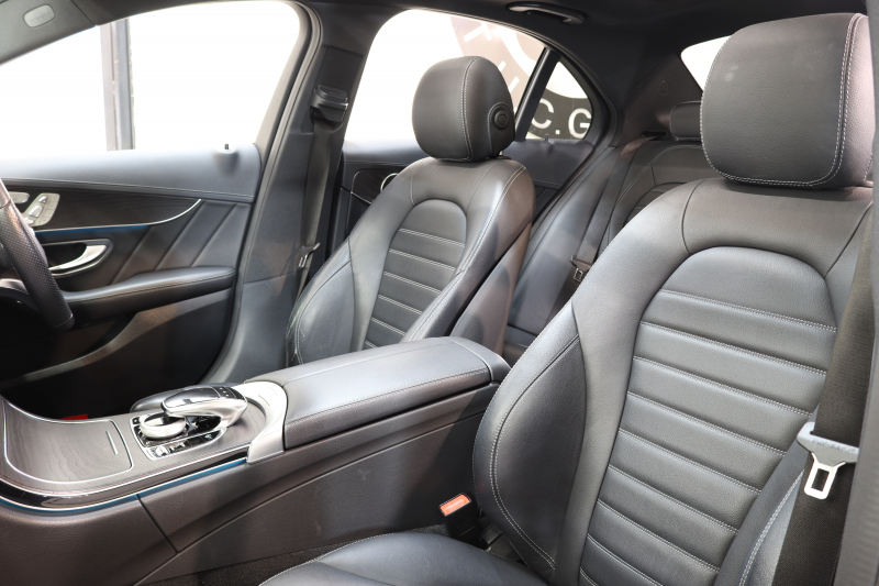 メルセデスベンツ Cクラス C200 AVG AMGﾗｲﾝ ﾚｻﾞｰｴｸｽｸﾙｰｼﾌﾞ&ﾚｰﾀﾞｰｾｰﾌﾃｨPKG　1ｵｰﾅｰ ｷｰﾚｽｺﾞｰ 黒本革 ﾊﾟﾉﾗﾏSR HUD HDDﾅﾋﾞTV BT音楽 ﾊﾞｯｸｶﾒﾗ PTS LEDﾗｲﾄ 自動ﾄﾗﾝｸ ｴｱﾊﾞﾗﾝｽPKG AMGｴｱﾛ&18AW ｴｱｻｽ　2年保証