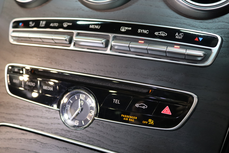 メルセデスベンツ Cクラス C200 AVG AMGﾗｲﾝ ﾚｻﾞｰｴｸｽｸﾙｰｼﾌﾞ&ﾚｰﾀﾞｰｾｰﾌﾃｨPKG　1ｵｰﾅｰ ｷｰﾚｽｺﾞｰ 黒本革 ﾊﾟﾉﾗﾏSR HUD HDDﾅﾋﾞTV BT音楽 ﾊﾞｯｸｶﾒﾗ PTS LEDﾗｲﾄ 自動ﾄﾗﾝｸ ｴｱﾊﾞﾗﾝｽPKG AMGｴｱﾛ&18AW ｴｱｻｽ　2年保証