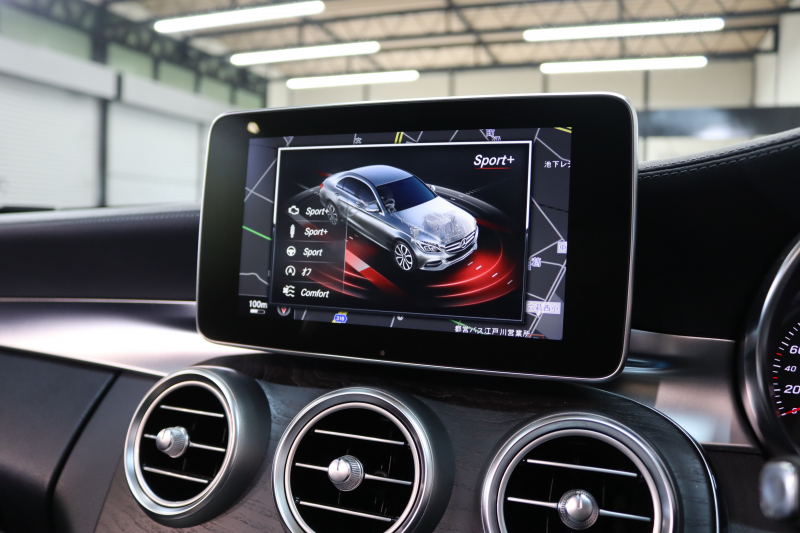 メルセデスベンツ Cクラス C200 AVG AMGﾗｲﾝ ﾚｻﾞｰｴｸｽｸﾙｰｼﾌﾞ&ﾚｰﾀﾞｰｾｰﾌﾃｨPKG　1ｵｰﾅｰ ｷｰﾚｽｺﾞｰ 黒本革 ﾊﾟﾉﾗﾏSR HUD HDDﾅﾋﾞTV BT音楽 ﾊﾞｯｸｶﾒﾗ PTS LEDﾗｲﾄ 自動ﾄﾗﾝｸ ｴｱﾊﾞﾗﾝｽPKG AMGｴｱﾛ&18AW ｴｱｻｽ　2年保証