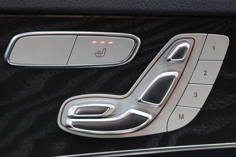 メルセデスベンツ Cクラス C200 AVG AMGﾗｲﾝ ﾚｻﾞｰｴｸｽｸﾙｰｼﾌﾞ&ﾚｰﾀﾞｰｾｰﾌﾃｨPKG　1ｵｰﾅｰ ｷｰﾚｽｺﾞｰ 黒本革 ﾊﾟﾉﾗﾏSR HUD HDDﾅﾋﾞTV BT音楽 ﾊﾞｯｸｶﾒﾗ PTS LEDﾗｲﾄ 自動ﾄﾗﾝｸ ｴｱﾊﾞﾗﾝｽPKG AMGｴｱﾛ&18AW ｴｱｻｽ　2年保証