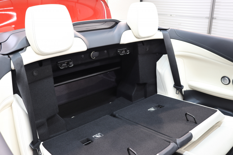 AMG Cクラス C43 4MATIC ｶﾌﾞﾘｵﾚ ﾚｰﾀﾞｰｾｰﾌﾃｨPKG　後期 ｷｰﾚｽｺﾞｰ 白本革 ｴｱｽｶｰﾌ ﾍｯﾄﾞｱｯﾌﾟD HDDﾅﾋﾞTV ｽﾏﾎ連携 ﾌﾞﾙﾒｽﾀｰ ﾊﾞｯｸｶﾒﾗ PTS LEDﾗｲﾄ AMG専用装備&ﾁｭｰﾆﾝｸﾞﾀﾞｲﾅﾐｯｸｾﾚｸﾄ 青幌 9AT　2年保証