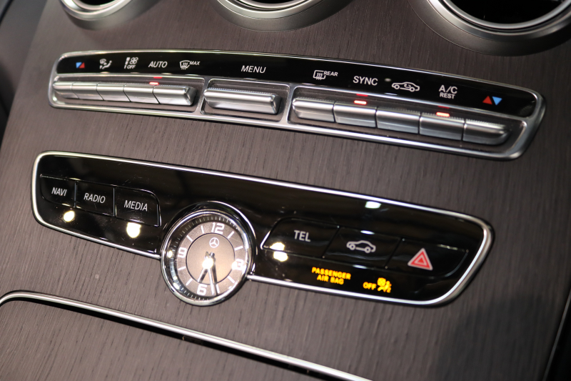 AMG Cクラス C43 4MATIC ｶﾌﾞﾘｵﾚ ﾚｰﾀﾞｰｾｰﾌﾃｨPKG　後期 ｷｰﾚｽｺﾞｰ 白本革 ｴｱｽｶｰﾌ ﾍｯﾄﾞｱｯﾌﾟD HDDﾅﾋﾞTV ｽﾏﾎ連携 ﾌﾞﾙﾒｽﾀｰ ﾊﾞｯｸｶﾒﾗ PTS LEDﾗｲﾄ AMG専用装備&ﾁｭｰﾆﾝｸﾞﾀﾞｲﾅﾐｯｸｾﾚｸﾄ 青幌 9AT　2年保証