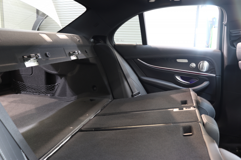 メルセデスベンツ Eクラス E200 AVG AMGﾗｲﾝ ｴｸｽｸﾙｰｼﾌﾞ&ﾚｰﾀﾞｰｾｰﾌﾃｨPKG　BSG搭載 中期 NEWｽﾃｱﾘﾝｸﾞ ｷｰﾚｽｺﾞｰ 黒本革 ﾊﾟﾉﾗﾏSR ﾍｯﾄﾞｱｯﾌﾟD HDDﾅﾋﾞTV ｽﾏﾎ連携 ﾌﾞﾙﾒｽﾀｰ 360ｶﾒﾗ PTS LEDﾗｲﾄ 自動ﾄﾗﾝｸ AMGｴｱﾛ&19AW ﾀﾞｲﾅﾐｯｸｾﾚｸﾄ 9AT　2年保証