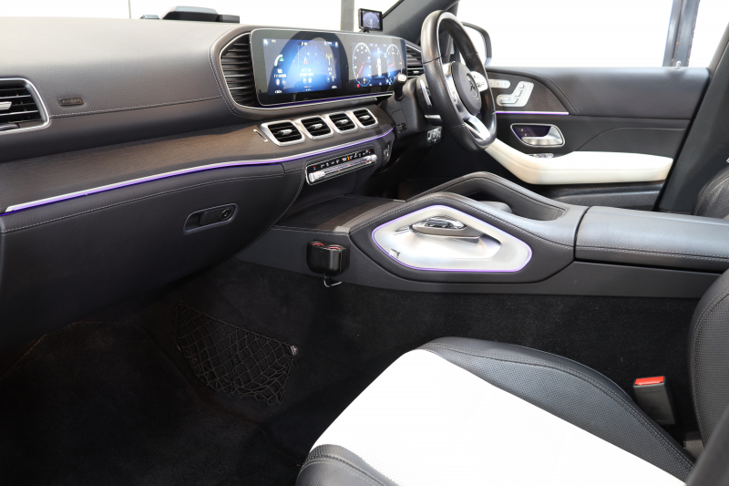 メルセデスベンツ GLE GLE400d 4MATIC ｽﾎﾟｰﾂ ﾚｰﾀﾞｰｾｰﾌﾃｨPKG　MEｺﾈｸﾄ ｷｰﾚｽｺﾞｰ 黒/白本革 ﾍﾞﾝﾁﾚｰﾀｰ ﾊﾟﾉﾗﾏSR HUD MBUXﾅﾋﾞTV BT音楽 ﾌﾞﾙﾒｽﾀｰ 360ｶﾒﾗ PTS LEDﾗｲﾄ 自動Rｹﾞｰﾄ ﾊﾝｽﾞﾌﾘｰA AMGｴｱﾛ&20AW ﾜｲﾔﾚｽ充電 9AT　2年保証