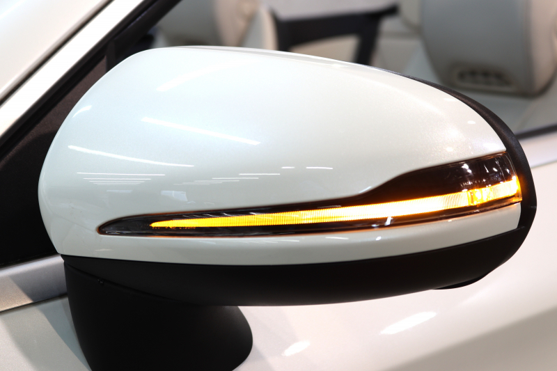 メルセデスベンツ Cクラス C180ｶﾌﾞﾘｵﾚ ｽﾎﾟｰﾂ ﾚｻﾞｰｴｸｽｸﾙｰｼﾌﾞ&ﾚｰﾀﾞｰｾｰﾌﾃｨPKG　後期最終 ｷｰﾚｽｺﾞｰ 白本革 ｴｱｽｶｰﾌ 青幌 ﾍｯﾄﾞｱｯﾌﾟD HDDﾅﾋﾞTV ｽﾏﾎ連携 ﾊﾞｯｸｶﾒﾗ PTS LEDﾗｲﾄ AMGｴｱﾛ&19AW ｴｱｻｽ 9AT　2年保証