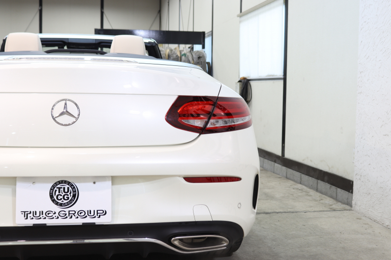 メルセデスベンツ Cクラス C180ｶﾌﾞﾘｵﾚ ｽﾎﾟｰﾂ ﾚｻﾞｰｴｸｽｸﾙｰｼﾌﾞ&ﾚｰﾀﾞｰｾｰﾌﾃｨPKG　後期最終 ｷｰﾚｽｺﾞｰ 白本革 ｴｱｽｶｰﾌ 青幌 ﾍｯﾄﾞｱｯﾌﾟD HDDﾅﾋﾞTV ｽﾏﾎ連携 ﾊﾞｯｸｶﾒﾗ PTS LEDﾗｲﾄ AMGｴｱﾛ&19AW ｴｱｻｽ 9AT　2年保証