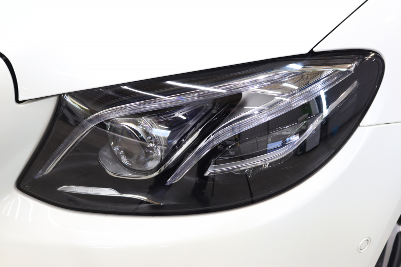 メルセデスベンツ Eクラス E300ｸｰﾍﾟ ｽﾎﾟｰﾂ ﾚｰﾀﾞｰｾｰﾌﾃｨPKG　ｷｰﾚｽｺﾞｰ 黒本革 ｼｰﾄﾋｰﾀｰ ﾍｯﾄﾞｱｯﾌﾟD HDDﾅﾋﾞTV ｽﾏﾎ連携 360ｶﾒﾗ PTS LEDﾗｲﾄ ﾊﾝｽﾞﾌﾘｰA AMGｴｱﾛ&19AW ﾊﾟﾅﾒﾘｶｰﾅｸﾞﾘﾙ ﾀﾞｲﾅﾐｯｸｾﾚｸﾄ 9AT　2年保証