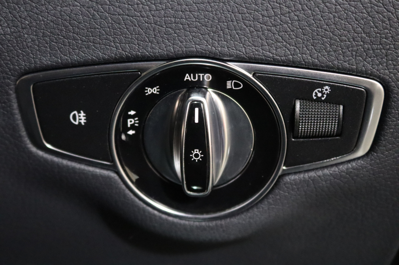 メルセデスベンツ Eクラス E300ｸｰﾍﾟ ｽﾎﾟｰﾂ ﾚｰﾀﾞｰｾｰﾌﾃｨPKG　ｷｰﾚｽｺﾞｰ 黒本革 ｼｰﾄﾋｰﾀｰ ﾍｯﾄﾞｱｯﾌﾟD HDDﾅﾋﾞTV ｽﾏﾎ連携 360ｶﾒﾗ PTS LEDﾗｲﾄ ﾊﾝｽﾞﾌﾘｰA AMGｴｱﾛ&19AW ﾊﾟﾅﾒﾘｶｰﾅｸﾞﾘﾙ ﾀﾞｲﾅﾐｯｸｾﾚｸﾄ 9AT　2年保証