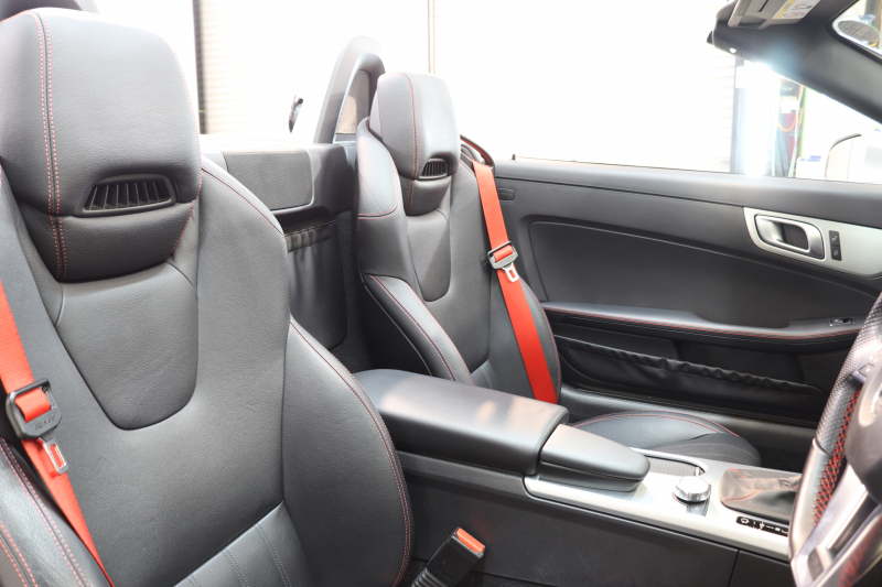 メルセデスベンツ SLKクラス SLK200ﾄﾚﾝﾄﾞ AMGｽﾎﾟｰﾂ&ﾚｰﾀﾞｰｾｰﾌﾃｨPKG　中期 黒本革 ｴｱｽｶｰﾌ ｶﾞﾗｽﾙｰﾌ HDDﾅﾋﾞTV BT音楽 DSRC ｷｾﾉﾝ AMGｴｱﾛ&18AW ﾄﾗﾝｸｽﾎﾟｲﾗｰ ｴｱｶﾞｲﾄﾞ　2年保証