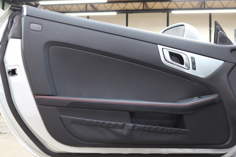 メルセデスベンツ SLKクラス SLK200ﾄﾚﾝﾄﾞ AMGｽﾎﾟｰﾂ&ﾚｰﾀﾞｰｾｰﾌﾃｨPKG　中期 黒本革 ｴｱｽｶｰﾌ ｶﾞﾗｽﾙｰﾌ HDDﾅﾋﾞTV BT音楽 DSRC ｷｾﾉﾝ AMGｴｱﾛ&18AW ﾄﾗﾝｸｽﾎﾟｲﾗｰ ｴｱｶﾞｲﾄﾞ　2年保証