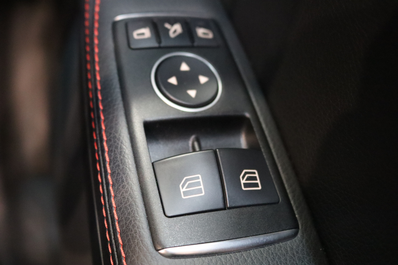 メルセデスベンツ SLKクラス SLK200ﾄﾚﾝﾄﾞ AMGｽﾎﾟｰﾂ&ﾚｰﾀﾞｰｾｰﾌﾃｨPKG　中期 黒本革 ｴｱｽｶｰﾌ ｶﾞﾗｽﾙｰﾌ HDDﾅﾋﾞTV BT音楽 DSRC ｷｾﾉﾝ AMGｴｱﾛ&18AW ﾄﾗﾝｸｽﾎﾟｲﾗｰ ｴｱｶﾞｲﾄﾞ　2年保証