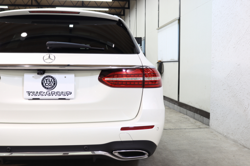 メルセデスベンツ Eクラス E200ｽﾃｰｼｮﾝﾜｺﾞﾝ ｽﾎﾟｰﾂ AMGﾗｲﾝｲﾝﾃﾘｱ&ｴｸｽｸﾙｰｼﾌﾞ&ﾚｰﾀﾞｰｾｰﾌﾃｨPKG　後期 ｷｰﾚｽｺﾞｰ 黒本革 ﾊﾟﾉﾗﾏSR ﾍｯﾄﾞｱｯﾌﾟD MBUXﾅﾋﾞTV&ARﾅﾋﾞ 360ｶﾒﾗ PTS LEDﾗｲﾄ 自動Rｹﾞｰﾄ AMGｴｱﾛ&19AW ﾀﾞｲﾅﾐｯｸS 9AT　2年保証