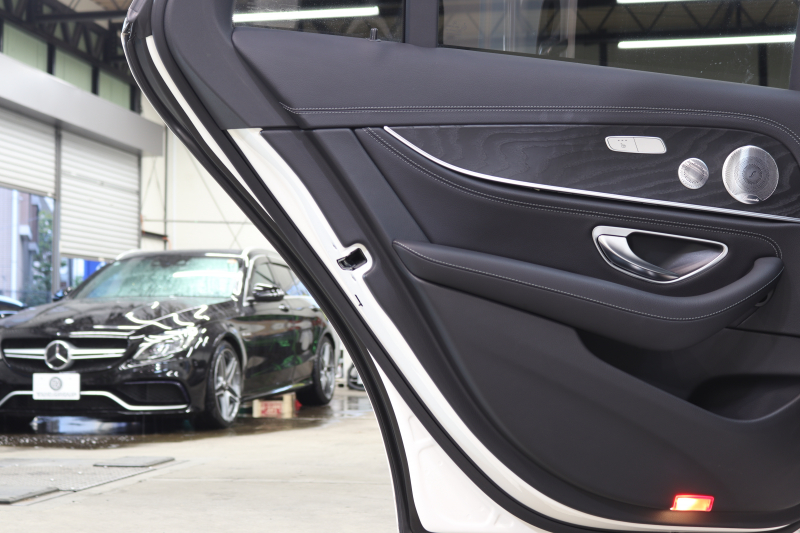 メルセデスベンツ Eクラス E200ｽﾃｰｼｮﾝﾜｺﾞﾝ ｽﾎﾟｰﾂ AMGﾗｲﾝｲﾝﾃﾘｱ&ｴｸｽｸﾙｰｼﾌﾞ&ﾚｰﾀﾞｰｾｰﾌﾃｨPKG　後期 ｷｰﾚｽｺﾞｰ 黒本革 ﾊﾟﾉﾗﾏSR ﾍｯﾄﾞｱｯﾌﾟD MBUXﾅﾋﾞTV&ARﾅﾋﾞ 360ｶﾒﾗ PTS LEDﾗｲﾄ 自動Rｹﾞｰﾄ AMGｴｱﾛ&19AW ﾀﾞｲﾅﾐｯｸS 9AT　2年保証