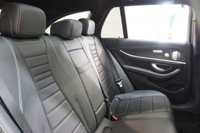 メルセデスベンツ Eクラス E200ｽﾃｰｼｮﾝﾜｺﾞﾝ ｽﾎﾟｰﾂ AMGﾗｲﾝｲﾝﾃﾘｱ&ｴｸｽｸﾙｰｼﾌﾞ&ﾚｰﾀﾞｰｾｰﾌﾃｨPKG　後期 ｷｰﾚｽｺﾞｰ 黒本革 ﾊﾟﾉﾗﾏSR ﾍｯﾄﾞｱｯﾌﾟD MBUXﾅﾋﾞTV&ARﾅﾋﾞ 360ｶﾒﾗ PTS LEDﾗｲﾄ 自動Rｹﾞｰﾄ AMGｴｱﾛ&19AW ﾀﾞｲﾅﾐｯｸS 9AT　2年保証