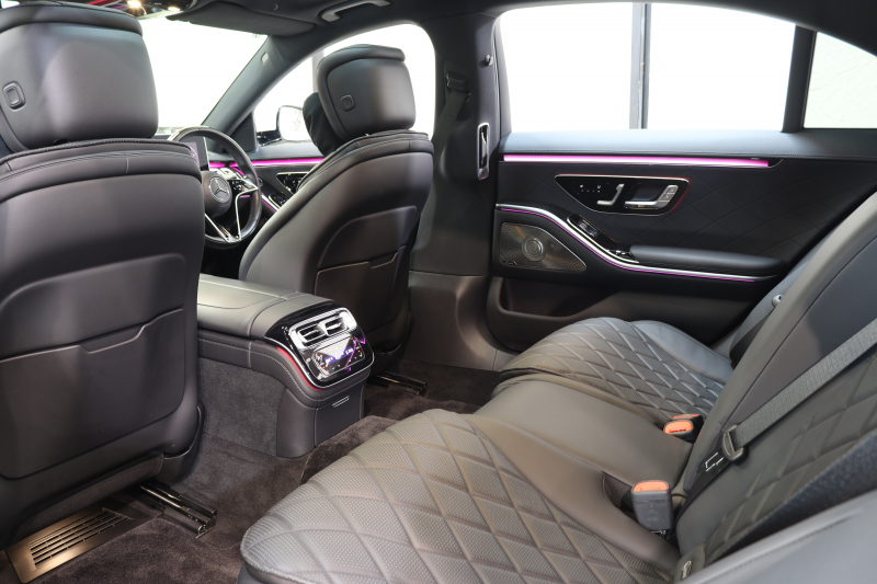 メルセデスベンツ Sクラス S500ﾛﾝｸﾞ 4MATIC AMGﾗｲﾝ&ﾚｰﾀﾞｰｾｰﾌﾃｨPKG　ISG搭載 ｷｰﾚｽｺﾞｰ 黒本革 全席Sﾋｰﾀｰ ﾍﾞﾝﾁﾚｰﾀ ﾏｯｻｰｼﾞ機能 ﾊﾟﾉﾗﾏSR ﾍｯﾄﾞｱｯﾌﾟD MBUX/ARﾅﾋﾞ TV ｽﾏﾎ連携 360ｶﾒﾗ PTS DIGITALﾗｲﾄ 自動ﾄﾗﾝｸ AMGｴｱﾛ&20AW ﾜｲﾔﾚｽ充電 ｴｱｻｽ 9AT Rｱｸｽﾙｽﾃｱ　2年保証