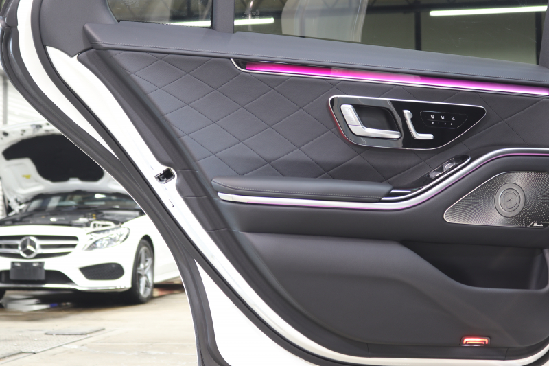 メルセデスベンツ Sクラス S500ﾛﾝｸﾞ 4MATIC AMGﾗｲﾝ&ﾚｰﾀﾞｰｾｰﾌﾃｨPKG　ISG搭載 ｷｰﾚｽｺﾞｰ 黒本革 全席Sﾋｰﾀｰ ﾍﾞﾝﾁﾚｰﾀ ﾏｯｻｰｼﾞ機能 ﾊﾟﾉﾗﾏSR ﾍｯﾄﾞｱｯﾌﾟD MBUX/ARﾅﾋﾞ TV ｽﾏﾎ連携 360ｶﾒﾗ PTS DIGITALﾗｲﾄ 自動ﾄﾗﾝｸ AMGｴｱﾛ&20AW ﾜｲﾔﾚｽ充電 ｴｱｻｽ 9AT Rｱｸｽﾙｽﾃｱ　2年保証