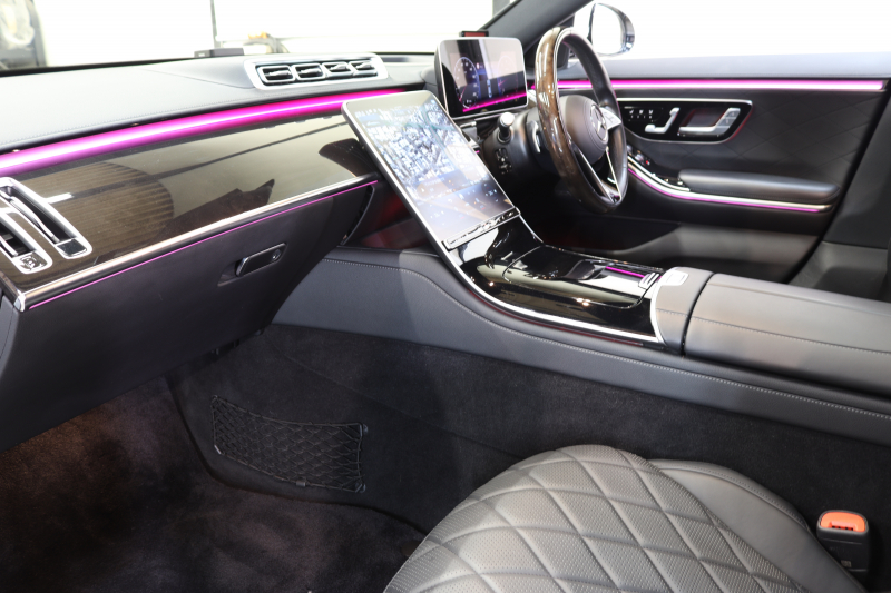 メルセデスベンツ Sクラス S500ﾛﾝｸﾞ 4MATIC AMGﾗｲﾝ&ﾚｰﾀﾞｰｾｰﾌﾃｨPKG　ISG搭載 ｷｰﾚｽｺﾞｰ 黒本革 全席Sﾋｰﾀｰ ﾍﾞﾝﾁﾚｰﾀ ﾏｯｻｰｼﾞ機能 ﾊﾟﾉﾗﾏSR ﾍｯﾄﾞｱｯﾌﾟD MBUX/ARﾅﾋﾞ TV ｽﾏﾎ連携 360ｶﾒﾗ PTS DIGITALﾗｲﾄ 自動ﾄﾗﾝｸ AMGｴｱﾛ&20AW ﾜｲﾔﾚｽ充電 ｴｱｻｽ 9AT Rｱｸｽﾙｽﾃｱ　2年保証