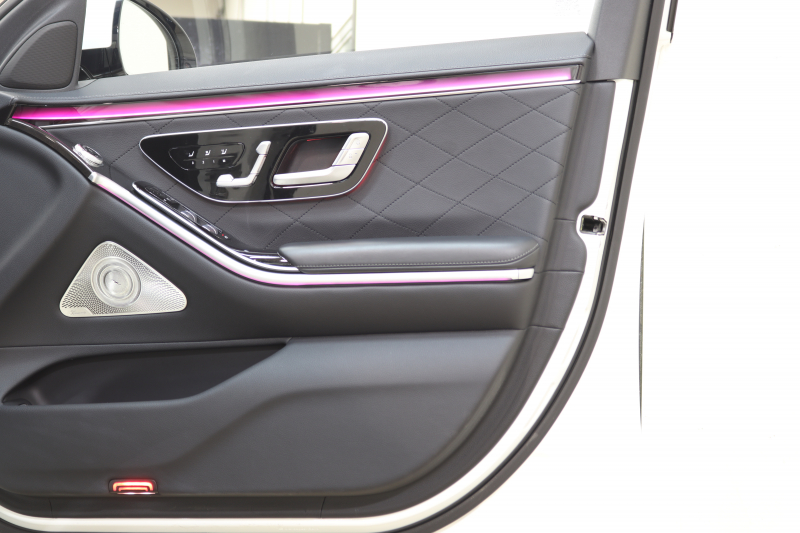 メルセデスベンツ Sクラス S500ﾛﾝｸﾞ 4MATIC AMGﾗｲﾝ&ﾚｰﾀﾞｰｾｰﾌﾃｨPKG　ISG搭載 ｷｰﾚｽｺﾞｰ 黒本革 全席Sﾋｰﾀｰ ﾍﾞﾝﾁﾚｰﾀ ﾏｯｻｰｼﾞ機能 ﾊﾟﾉﾗﾏSR ﾍｯﾄﾞｱｯﾌﾟD MBUX/ARﾅﾋﾞ TV ｽﾏﾎ連携 360ｶﾒﾗ PTS DIGITALﾗｲﾄ 自動ﾄﾗﾝｸ AMGｴｱﾛ&20AW ﾜｲﾔﾚｽ充電 ｴｱｻｽ 9AT Rｱｸｽﾙｽﾃｱ　2年保証