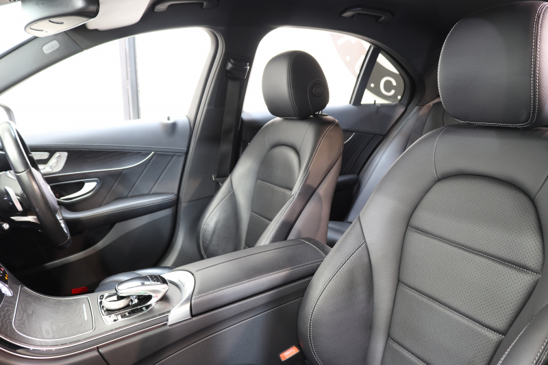 メルセデスベンツ Cクラス C200 AVG AMGﾗｲﾝ ﾚｰﾀﾞｰｾｰﾌﾃｨPKG　1ｵｰﾅｰ ｷｰﾚｽｺﾞｰ 黒革 HDDﾅﾋﾞTV BT音楽 ﾊﾞｯｸｶﾒﾗ PTS LEDﾗｲﾄ AMGｴｱﾛ&18AW ﾀﾞｲﾅﾐｯｸS　2年保証