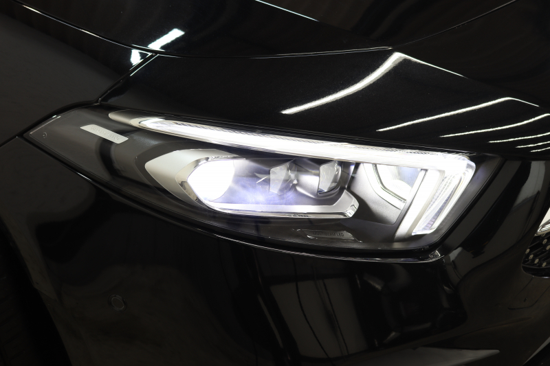 メルセデスベンツ Aクラス A180ｽﾀｲﾙ AMGﾗｲﾝ AMGﾚｻﾞｰｴｸｽｸﾙｰｼﾌﾞ&ｱﾄﾞﾊﾞﾝｽﾄﾞ&ﾅﾋﾞｹﾞｰｼｮﾝ&ﾚｰﾀﾞｰｾｰﾌﾃｨPKG　ｷｰﾚｽｺﾞｰ 赤/黒本革 ﾍｯﾄﾞｱｯﾌﾟD MBUXﾅﾋﾞTV BT音楽 ｱﾄﾞﾊﾞﾝｽﾄﾞｻｳﾝﾄﾞ 360ｶﾒﾗ PTS LEDﾗｲﾄ AMGｴｱﾛ&18AW ﾜｲﾔﾚｽ充電　2年保証