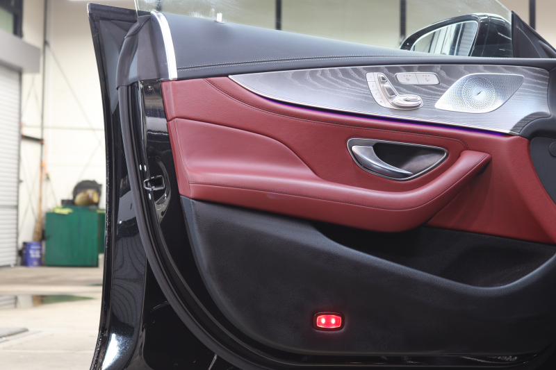 メルセデスベンツ CLS CLS450 4MATIC ｽﾎﾟｰﾂ ｴｸｽｸﾙｰｼﾌﾞ&ﾚｰﾀﾞｰｾｰﾌﾃｨPKG　ISG搭載 1ｵｰﾅｰ ｷｰﾚｽｺﾞｰ 赤/黒本革 ﾍﾞﾝﾁﾚｰﾀｰ ｻﾝﾙｰﾌ ﾍｯﾄﾞｱｯﾌﾟD HDDﾅﾋﾞTV ｽﾏﾎ連携 ﾌﾞﾙﾒｽﾀｰ 360ｶﾒﾗ PTS LEDﾗｲﾄ ﾊﾝｽﾞﾌﾘｰA AMGｴｱﾛ&19AW ｴｱｻｽ 9AT　2年保証