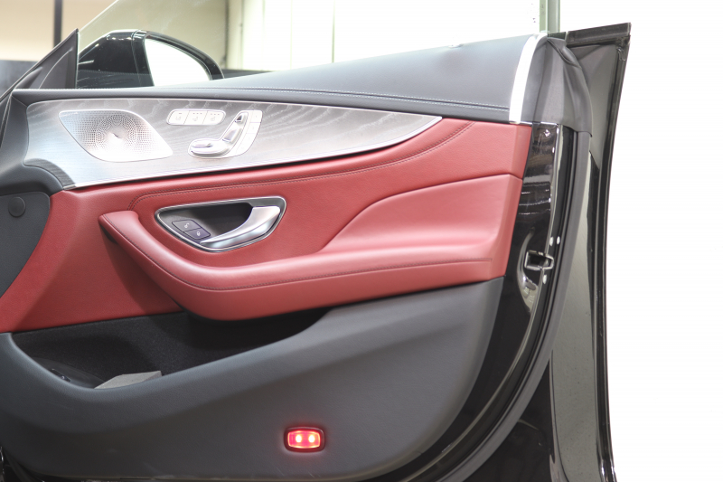 メルセデスベンツ CLS CLS450 4MATIC ｽﾎﾟｰﾂ ｴｸｽｸﾙｰｼﾌﾞ&ﾚｰﾀﾞｰｾｰﾌﾃｨPKG　ISG搭載 1ｵｰﾅｰ ｷｰﾚｽｺﾞｰ 赤/黒本革 ﾍﾞﾝﾁﾚｰﾀｰ ｻﾝﾙｰﾌ ﾍｯﾄﾞｱｯﾌﾟD HDDﾅﾋﾞTV ｽﾏﾎ連携 ﾌﾞﾙﾒｽﾀｰ 360ｶﾒﾗ PTS LEDﾗｲﾄ ﾊﾝｽﾞﾌﾘｰA AMGｴｱﾛ&19AW ｴｱｻｽ 9AT　2年保証