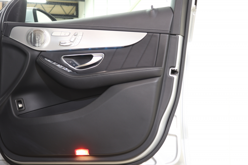 メルセデスベンツ GLC GLC250 4MATIC ｽﾎﾟｰﾂ 本革仕様 ｷｰﾚｽｺﾞｰ 黒本革 ﾊﾟﾉﾗﾏSR ﾍｯﾄﾞｱｯﾌﾟD HDDﾅﾋﾞTV BT音楽 ﾌﾞﾙﾒｽﾀｰ 360ｶﾒﾗ PTS LEDﾗｲﾄ ﾊﾝｽﾞﾌﾘｰA AMGｴｱﾛ&19AW ﾀﾞｲﾅﾐｯｸｾﾚｸﾄ 9AT　2年保証