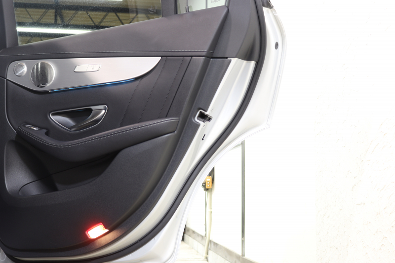 メルセデスベンツ GLC GLC250 4MATIC ｽﾎﾟｰﾂ 本革仕様 ｷｰﾚｽｺﾞｰ 黒本革 ﾊﾟﾉﾗﾏSR ﾍｯﾄﾞｱｯﾌﾟD HDDﾅﾋﾞTV BT音楽 ﾌﾞﾙﾒｽﾀｰ 360ｶﾒﾗ PTS LEDﾗｲﾄ ﾊﾝｽﾞﾌﾘｰA AMGｴｱﾛ&19AW ﾀﾞｲﾅﾐｯｸｾﾚｸﾄ 9AT　2年保証