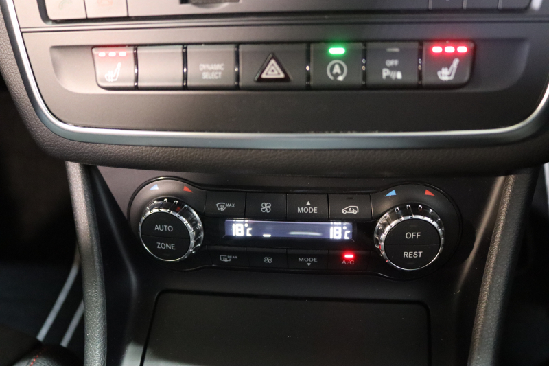 メルセデスベンツ CLAクラス CLA180 ｼｭｰﾃｨﾝｸﾞﾌﾞﾚｰｸ ｽﾎﾟｰﾂ ﾍﾞｰｼｯｸ&ﾚｰﾀﾞｰｾｰﾌﾃｨPKG　中期 ｷｰﾚｽｺﾞｰ ﾚｻﾞｰDINAMICAｼｰﾄ HDDﾅﾋﾞTV BT音楽 ﾊﾞｯｸｶﾒﾗ PTS DSRC ｷｾﾉﾝ AMGｴｱﾛ&18AW ﾀﾞｲﾅﾐｯｸｾﾚｸﾄ 純正ﾄﾞﾗﾚｺ 希少色ﾉｰｻﾞﾝﾗｲﾂﾌﾞﾗｯｸ　2年保証