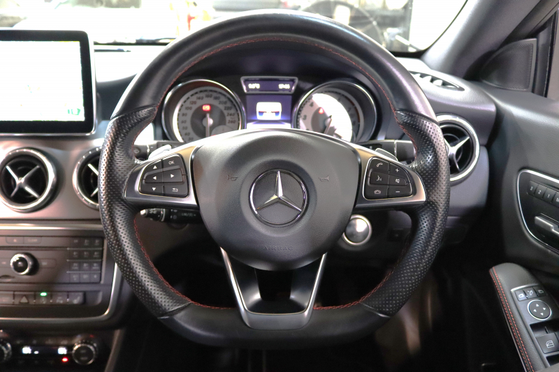 メルセデスベンツ CLAクラス CLA180 ｼｭｰﾃｨﾝｸﾞﾌﾞﾚｰｸ ｽﾎﾟｰﾂ ﾍﾞｰｼｯｸ&ﾚｰﾀﾞｰｾｰﾌﾃｨPKG　中期 ｷｰﾚｽｺﾞｰ ﾚｻﾞｰDINAMICAｼｰﾄ HDDﾅﾋﾞTV BT音楽 ﾊﾞｯｸｶﾒﾗ PTS DSRC ｷｾﾉﾝ AMGｴｱﾛ&18AW ﾀﾞｲﾅﾐｯｸｾﾚｸﾄ 純正ﾄﾞﾗﾚｺ 希少色ﾉｰｻﾞﾝﾗｲﾂﾌﾞﾗｯｸ　2年保証