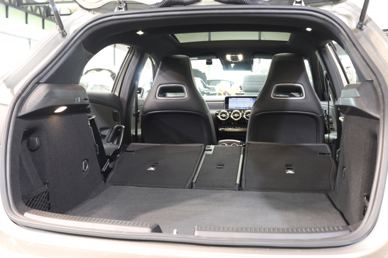 メルセデスベンツ Aクラス A180ｽﾀｲﾙ AMGﾗｲﾝ AMGﾚｻﾞｰｴｸｽｸﾙｰｼﾌﾞ&ｱﾄﾞﾊﾞﾝｽﾄﾞ&ﾅﾋﾞｹﾞｰｼｮﾝ&ﾚｰﾀﾞｰｾｰﾌﾃｨPKG　ｷｰﾚｽｺﾞｰ 灰/黒本革 ﾊﾟﾉﾗﾏSR HUD MBUXﾅﾋﾞTV BT音楽 ｱﾄﾞﾊﾞﾝｽﾄﾞｻｳﾝﾄﾞ 360ｶﾒﾗ PTS LEDﾗｲﾄ AMGｴｱﾛ&18AW ﾜｲﾔﾚｽ充電 希少色ﾓﾊｰﾍﾞｼﾙﾊﾞｰ　2年保証