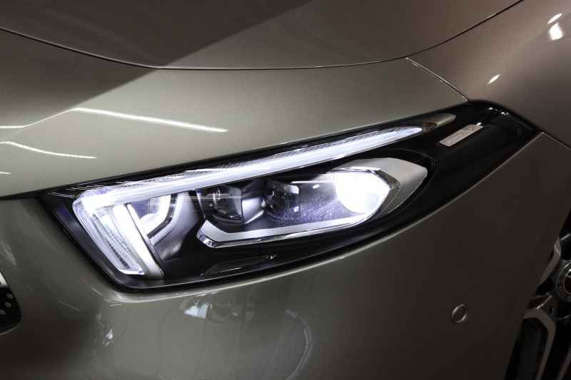 メルセデスベンツ Aクラス A180ｽﾀｲﾙ AMGﾗｲﾝ AMGﾚｻﾞｰｴｸｽｸﾙｰｼﾌﾞ&ｱﾄﾞﾊﾞﾝｽﾄﾞ&ﾅﾋﾞｹﾞｰｼｮﾝ&ﾚｰﾀﾞｰｾｰﾌﾃｨPKG　ｷｰﾚｽｺﾞｰ 灰/黒本革 ﾊﾟﾉﾗﾏSR HUD MBUXﾅﾋﾞTV BT音楽 ｱﾄﾞﾊﾞﾝｽﾄﾞｻｳﾝﾄﾞ 360ｶﾒﾗ PTS LEDﾗｲﾄ AMGｴｱﾛ&18AW ﾜｲﾔﾚｽ充電 希少色ﾓﾊｰﾍﾞｼﾙﾊﾞｰ　2年保証