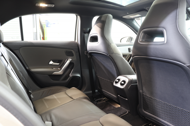 メルセデスベンツ Aクラス A180ｽﾀｲﾙ AMGﾗｲﾝ AMGﾚｻﾞｰｴｸｽｸﾙｰｼﾌﾞ&ｱﾄﾞﾊﾞﾝｽﾄﾞ&ﾅﾋﾞｹﾞｰｼｮﾝ&ﾚｰﾀﾞｰｾｰﾌﾃｨPKG　ｷｰﾚｽｺﾞｰ 灰/黒本革 ﾊﾟﾉﾗﾏSR HUD MBUXﾅﾋﾞTV BT音楽 ｱﾄﾞﾊﾞﾝｽﾄﾞｻｳﾝﾄﾞ 360ｶﾒﾗ PTS LEDﾗｲﾄ AMGｴｱﾛ&18AW ﾜｲﾔﾚｽ充電 希少色ﾓﾊｰﾍﾞｼﾙﾊﾞｰ　2年保証